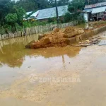 Hujan Mengguyur Tiga Rumah Warga di Kusambi Terendam Banjir Hujan Mengguyur Tiga Rumah Warga di Kusambi Terendam Banjir