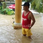 Rumah Anggota DPRD Sultra Dikepung Banjir Rumah Anggota DPRD Sultra Dikepung Banjir