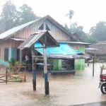 Hujan Dua Jam, Empat Rumah di Keisio Koltim Tergenang Hujan Dua Jam, Empat Rumah di Keisio Koltim Tergenang