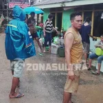 Banjir Surut, Warga Lorong Lasolo Bersihkan Rumah Banjir Surut, Warga Lorong Lasolo Bersihkan Rumah