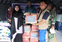Bank Sultra Berikan Bantuan untuk Korban Banjir Sungai Wanggu Bank Sultra Berikan Bantuan untuk Korban Banjir Sungai Wanggu