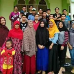 Jelang Ramadhan, Mahasiswa Abuki Bersih-bersih Masjid Jelang Ramadhan, Mahasiswa Abuki Bersih-bersih Masjid