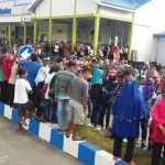 Fildan Tiba di Baubau, Warga Padati Bandara Betoambari Fildan Tiba di Baubau, Warga Padati Bandara Betoambari