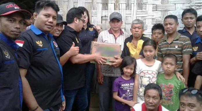 Garda Pemuda Nasdem Berikan Bantuan Bedah Rumah