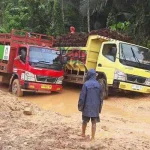 Jalan Penghubung Rusak, Konut Terancam Jadi Daerah Terisolir Jalan Penghubung Rusak, Konut Terancam Jadi Daerah Terisolir