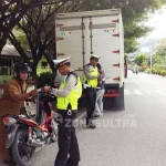 Operasi Patuh Anoa 2017, Polres Kolut Tertibkan 200 Pelanggar Lalu Lintas Operasi Patuh Anoa 2017, Polres Kolut Tertibkan 200 Pelanggar Lalu Lintas