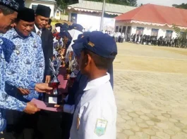 Sejumlah Guru dan Siswa di Konkep Terima Penghargaan Sejumlah Guru dan Siswa di Konkep Terima Penghargaan
