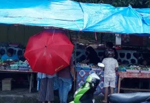 Mengais Rejeki di Bulan Penuh Berkah Mengais Rejeki di Bulan Penuh Berkah