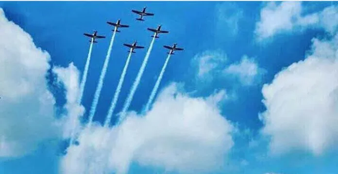 Manuver Tim Jupiter Pukau Penonton di Alun-alun Utara Jogjakarta