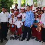 Kadis Pendidikan Wakatobi Tinjau Pelaksanaan Ujian SD Dihari Terakhir Kadis Pendidikan Wakatobi Tinjau Pelaksanaan Ujian SD Dihari Terakhir