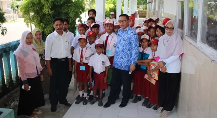 Kadis Pendidikan Wakatobi Tinjau Pelaksanaan Ujian SD Dihari Terakhir