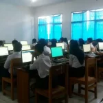 Pelaksanaan UNBK di SMPN 2 Raha Berjalan Lancar Pelaksanaan UNBK di SMPN 2 Raha Berjalan Lancar