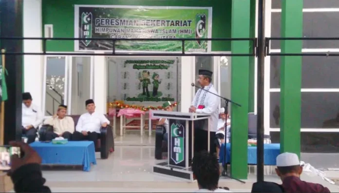 HMI Rusda Mahmud Resmikan Sekretariat HMI Cabang Kolut