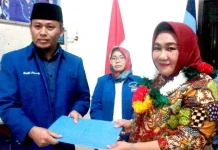 Resmi Kembalikan Formulir, Tina Nur Alam Berharap Dukungan Demokrat di Pilgub Resmi Kembalikan Formulir, Tina Nur Alam Berharap Dukungan Demokrat di Pilgub