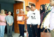 Alumni 2007 SMAN 1 Kulisusu Salurkan Bantuan Kepada Korban Banjir Alumni 2007 SMAN 1 Kulisusu Salurkan Bantuan Kepada Korban Banjir