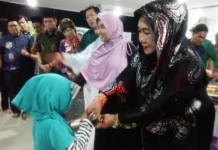Safari Ramadhan di Konut, PT Antam Salurkan Bantuan Rp 160 Juta untuk Anak Yatim Safari Ramadhan di Konut, PT Antam Salurkan Bantuan Rp 160 Juta untuk Anak Yatim