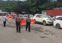 Kapolres Kolut Pantau Langsung Arus Mudik di Pelabuhan Tobaku Kapolres Kolut Pantau Langsung Arus Mudik di Pelabuhan Tobaku