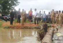 Tiga Kecamatan di Koltim Terendam Banjir Tiga Kecamatan di Koltim Terendam Banjir