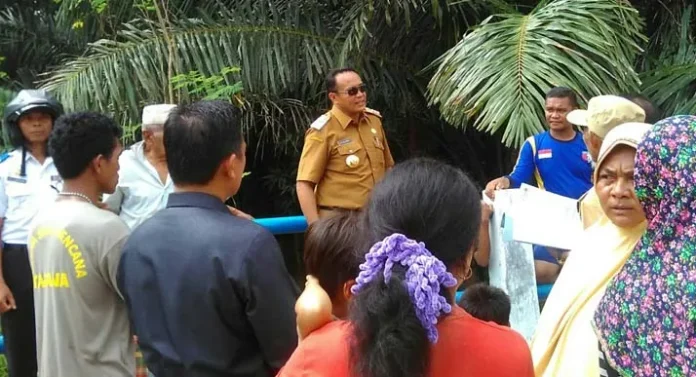 Pantau Lokasi Banjir, Ini Dilakukan Bupati Mubar