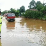 Banjir di Muna, Jalan Poros Raha-Tampo Terputus Banjir di Muna, Jalan Poros Raha-Tampo Terputus