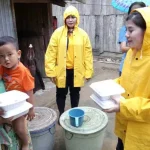 IIPG Salurkan Bantuan di Lorong Lasolo, Kondisi Korban Banjir dan Longsor Masih Memprihatinkan IIPG Salurkan Bantuan di Lorong Lasolo, Kondisi Korban Banjir dan Longsor Masih Memprihatinkan