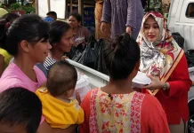 Indahnya Berbagi dengan Kerabat yang Kurang Mampu Indahnya Berbagi dengan Kerabat yang Kurang Mampu