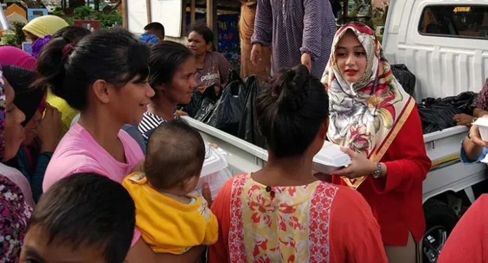 Indahnya Berbagi dengan Kerabat yang Kurang Mampu