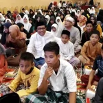 Ridwan Bae Dampingi IIPG Buka Bersama Ratusan Anak Yatim Ridwan Bae Dampingi IIPG Buka Bersama Ratusan Anak Yatim