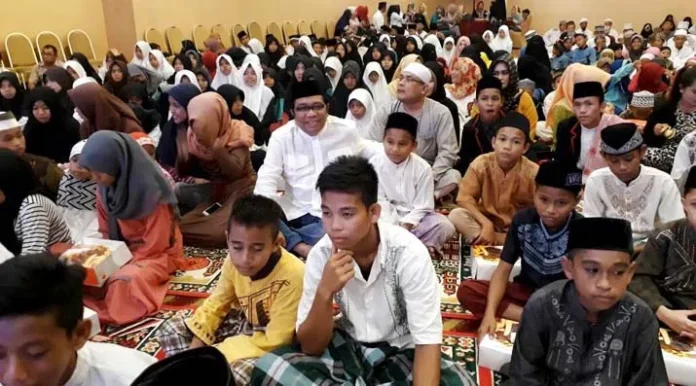 Ridwan Bae Dampingi IIPG Buka Bersama Ratusan Anak Yatim