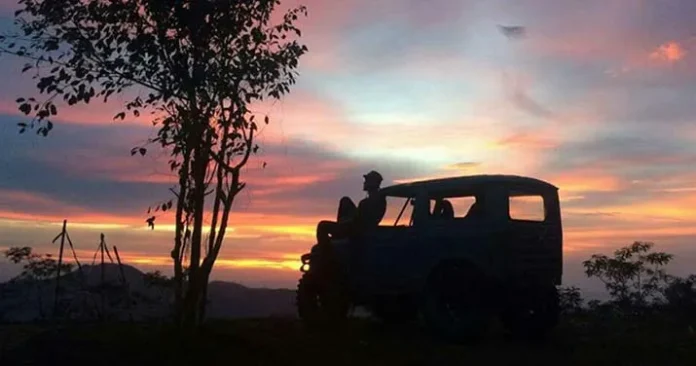 Bukit (Ng)ISIS Nglinggo, Sensasi Sunrise Sembari Minum Teh Lokal