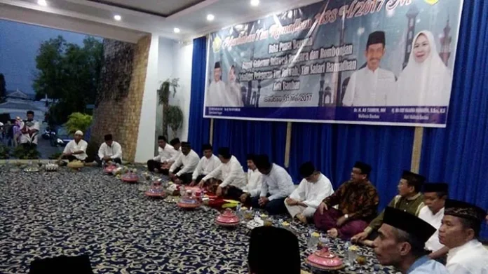 Walikota Baubau Lepas Tim Dakwa dan Tim Safari Ramadhan