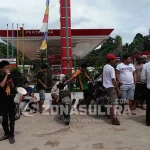 Diduga Jual BBM Ilegal ke Penampung, Hipma Lasolo Demo SPBU Belalo Diduga Jual BBM Ilegal ke Penampung, Hipma Lasolo Demo SPBU Belalo