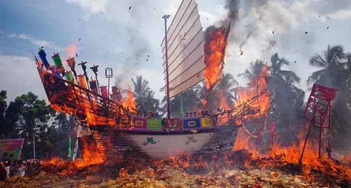 Festival Bakar Tongkang, 47.000 Wisatawan Serbu Riau