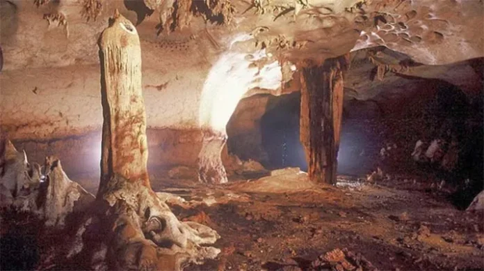 Kutai Timur Jadikan Salam Lima Jari Ikon Pariwisata