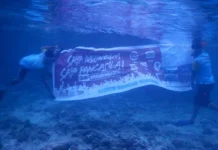 Peringati Lahirnya Pancasila, Imigrasi Wakatobi Kibarkan Merah Putih di Dalam Laut Peringati Lahirnya Pancasila, Imigrasi Wakatobi Kibarkan Merah Putih di Dalam Laut