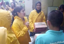 Korban Banjir Andalkan Mie Instan, IIPG Sultra Bagikan Makanan Korban Banjir Andalkan Mie Instan, IIPG Sultra Bagikan Makanan
