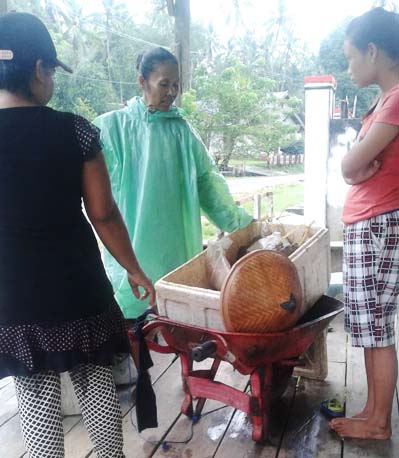 Kisah Nenek Penjual Ikan, Dorong "Lori" Keliling Kampung