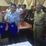 Pemkab Wakatobi Hibahkan Lahan untuk Pembangunan Kantor Imigrasi Pemkab Wakatobi Hibahkan Lahan untuk Pembangunan Kantor Imigrasi