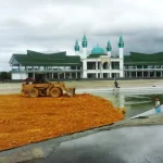 Persiapan Salat Ied, Pelataran Tugu Religi Ditimbun Persiapan Salat Ied, Pelataran Tugu Religi Ditimbun