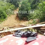 Warga Korban Longsor Belum Menerima Bantuan Pemerintah Warga Korban Longsor Belum Menerima Bantuan Pemerintah