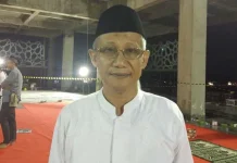 Lukman Abunawas Salurkan Bantuan Sembako di DPP LAT Sultra Lukman Abunawas