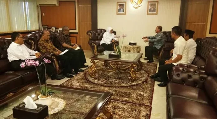 Temui Mensos, Bupati Konsel Paparkan Program Pengentasan Kemiskinan