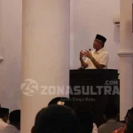 Nur Alam Apresiasi Kemajuan Wakatobi Nur Alam Apresiasi Kemajuan Wakatobi