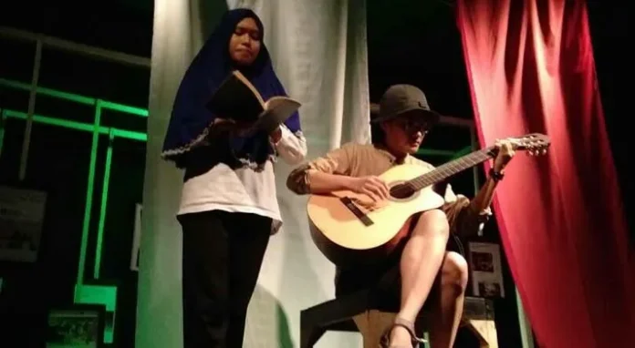 Pameran Fotografi Ditutup dengan Pentas Cinta untuk UHO