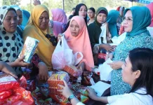 Gelar Pasar Murah, Disperindag Konsel Jual Sembako Harga Distributor Gelar Murah, Disperindag Konsel Jual Sembako Harga Distributor