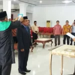 Lantik Dirut PDAM, Sekda Muna: Kasus Dugaan Foto Mesum di Medsos Tak Akan Hambat Kerja Nuryayat Fakri Lantik Dirut PDAM, Sekda Muna: Kasus Dugaan Foto Mesum di Medsos Tak Akan Hambat Kerja Nuryayat Fakri