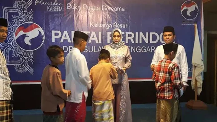 Berkah Ramadhan, Perindo Sultra Bukber Dengan Anak Yatim