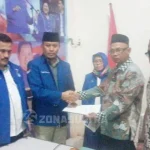 Sama-Sama Kembalikan Formulir, Ridwan dan Rusman Bersaing Ketat di Demokrat Sama-Sama Kembalikan Formulir, Ridwan dan Rusman Bersaing Ketat di Demokrat