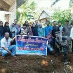 Ramadhan Berbagi, IKA 92 SMAN 2 Raha Bagikan Sembako pada 100 KK di Desa Liangkabori Ramadhan Berbagi, IKA 92 SMAN 2 Raha Bagikan Sembako pada 100 KK di Desa Liangkabori