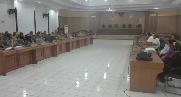 rdp_dprd DPRD Sultra Usulkan Tenaga Outsourcing Satpol PP Sultra Jadi Tenaga Kontrak